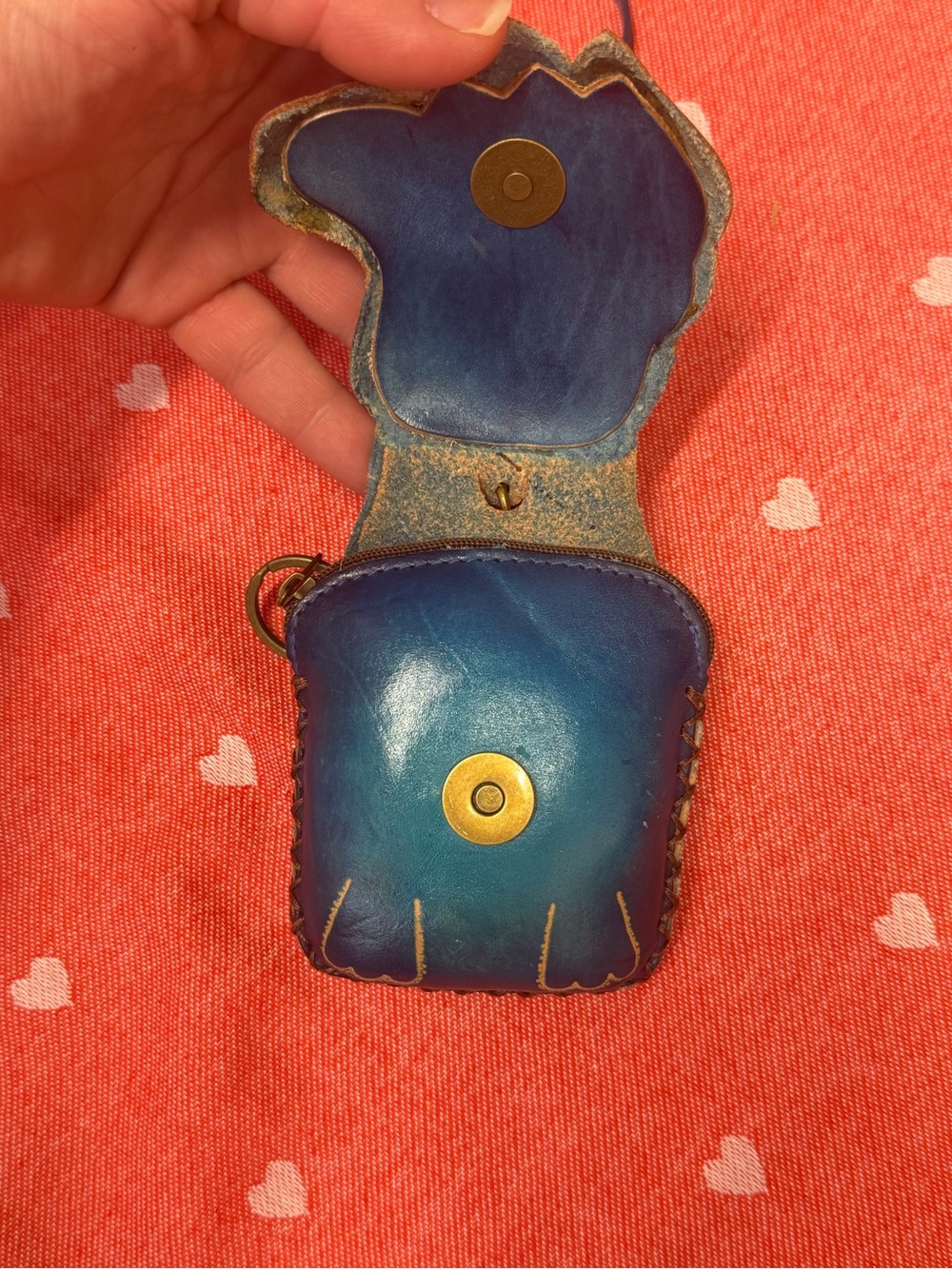 Hand made and embossed leather unicorn wristlet - Picture 10 of 17